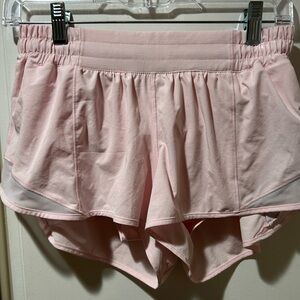 Lululemon Hotty Hot Low-Rise Lined
Short 2.5"